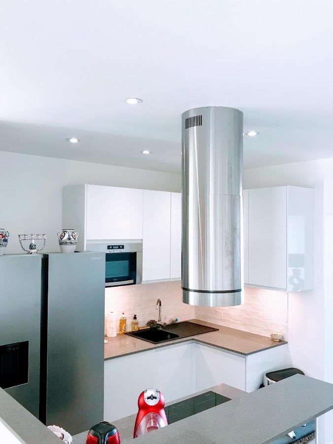 Appartamento Eiffel Tower Penthouse Parigi Esterno foto